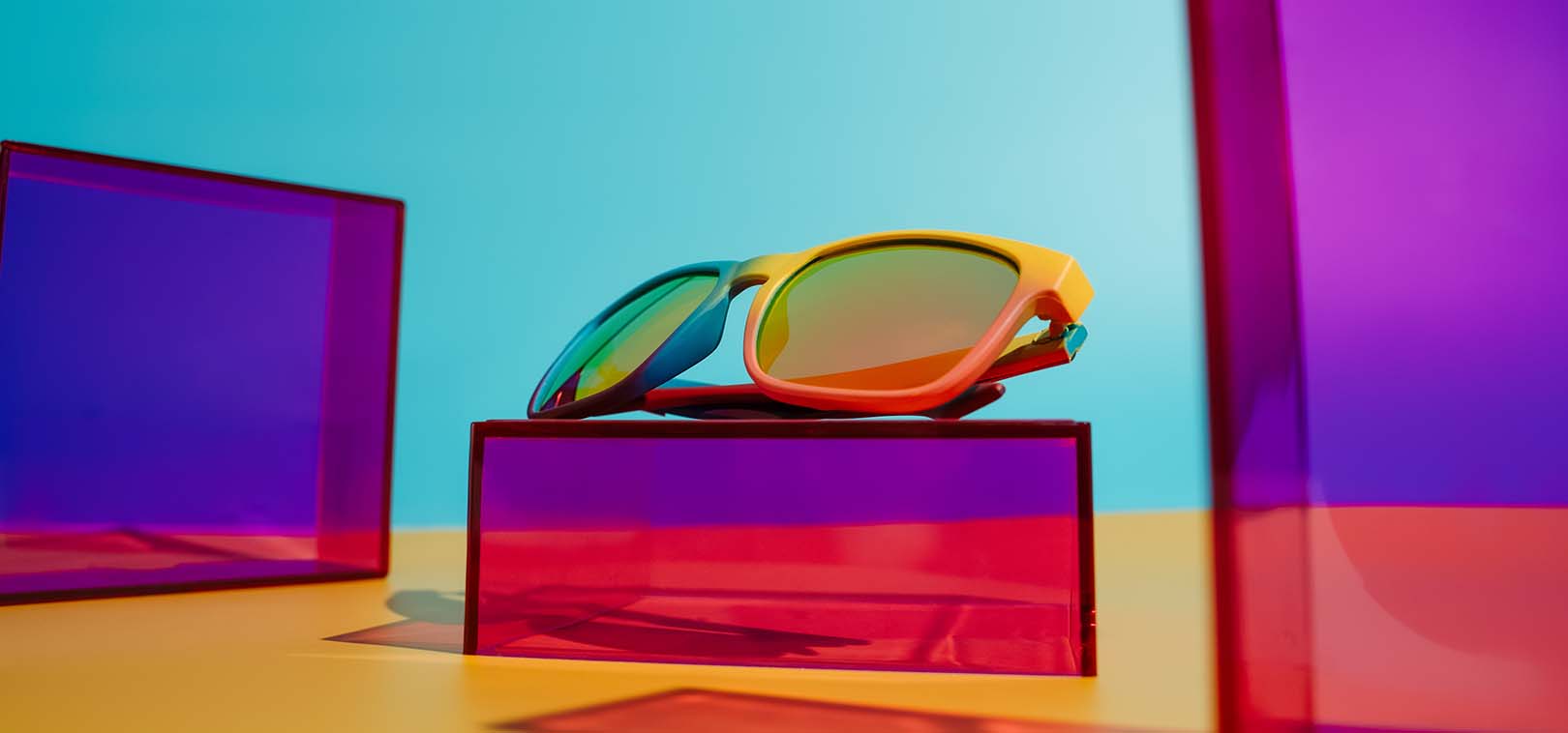 Синдром красного глаза: Как защитить глаза летом?